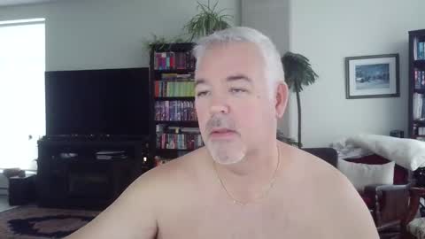 Snapshot of fullastars chatting on 10/31/25, 02:29 fullastars online show from 10/31/25, 02:29