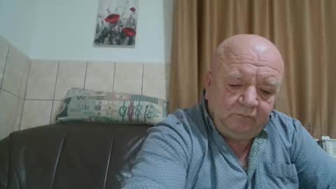 Snapshot of fullballs6 chatting on 12/26/24, 02:12 fullballs6 online show from 12/26/24, 02:12