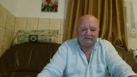 Snapshot of fullballs6 chatting on 10/13/25, 01:49 fullballs6 online show from 10/13/25, 01:49