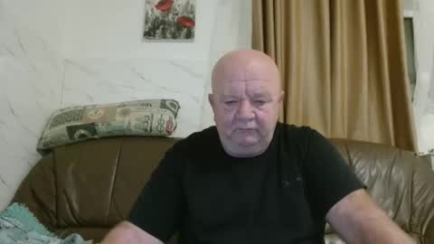 Snapshot of fullballs6 chatting on 12/02/25, 03:01 fullballs6 online show from 12/02/25, 03:01