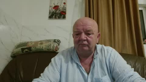 Snapshot of fullballs6 chatting on 12/15/25, 02:05 fullballs6 online show from 12/15/25, 02:05