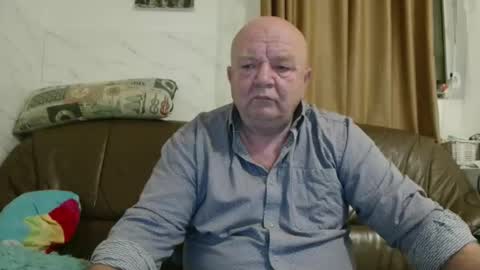 Snapshot of fullballs6 chatting on 12/19/25, 03:02 fullballs6 online show from 12/19/25, 03:02