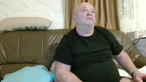 Snapshot of fullballs6 chatting on 03/04/26, 02:28 fullballs6 online show from 03/04/26, 02:28