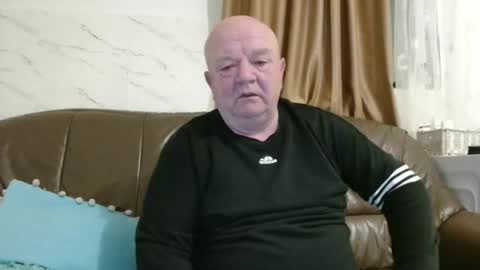 Snapshot of fullballs6 chatting on 03/12/26, 03:23 fullballs6 online show from 03/12/26, 03:23