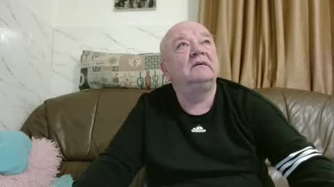 Snapshot of fullballs6 chatting on 03/17/26, 03:11 fullballs6 online show from 03/17/26, 03:11