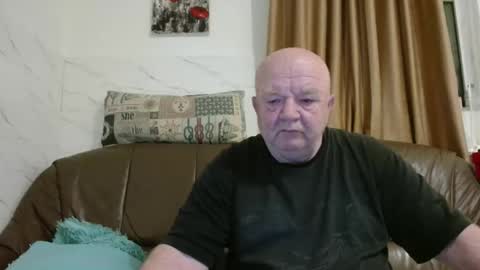 Snapshot of fullballs6 chatting on 03/25/26, 02:50 fullballs6 online show from 03/25/26, 02:50