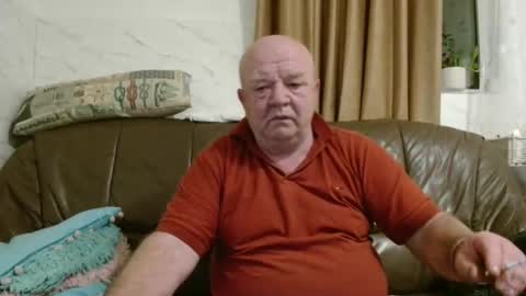 Snapshot of fullballs6 chatting on 04/10/26, 02:28 fullballs6 online show from 04/10/26, 02:28