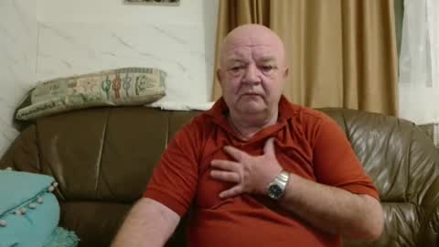 Snapshot of fullballs6 chatting on 04/13/26, 02:17 fullballs6 online show from 04/13/26, 02:17