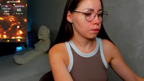 Snapshot of fun__nd__bun chatting on 06/28/26, 01:22 fun__nd__bun online show from 06/28/26, 01:22