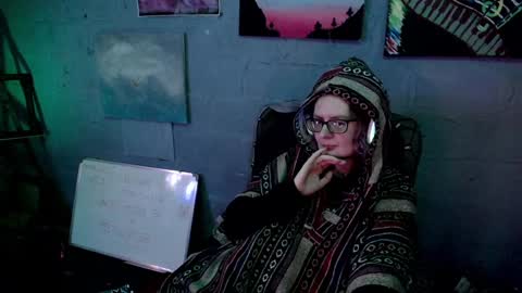 Snapshot of funafterdark13 chatting on 01/14/25, 04:15 Princess Nellie Captain Simon online show from 01/14/25, 04:15