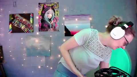 Snapshot of funafterdark13 chatting on 02/08/25, 10:18 Princess Nellie Captain Simon online show from 02/08/25, 10:18