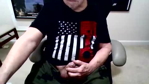 Snapshot of funclemike chatting on 03/20/26, 01:49 funclemike online show from 03/20/26, 01:49