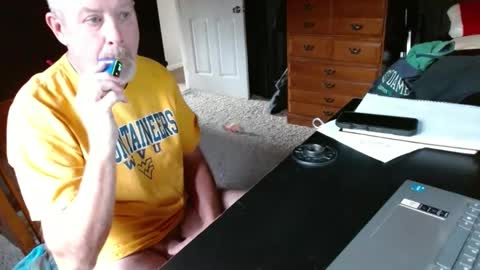 Snapshot of fundaddy_71 chatting on 12/04/24, 03:21 fundaddy_71 online show from 12/04/24, 03:21