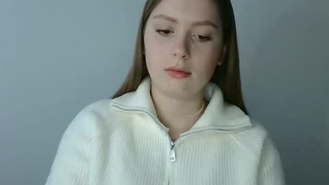 Snapshot of funemma000 chatting on 12/01/25, 07:13 Emma online show from 12/01/25, 07:13