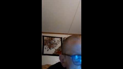 Snapshot of funinbed607918 chatting on 05/24/26, 11:43 funinbed607918 online show from 05/24/26, 11:43