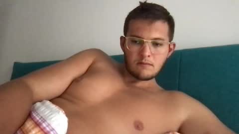 Snapshot of funnnn6960xx chatting on 09/28/25, 09:03 funnnn6960xx online show from 09/28/25, 09:03