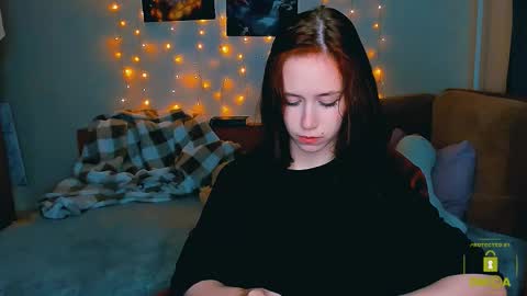 Snapshot of funny_bunny23 chatting on 09/28/25, 04:56 Eva online show from 09/28/25, 04:56