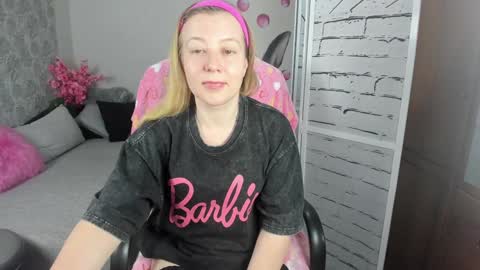 funny_bunny4 online show from 12/20/24, 07:28