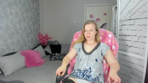 funny_bunny4 online show from 12/22/24, 06:04