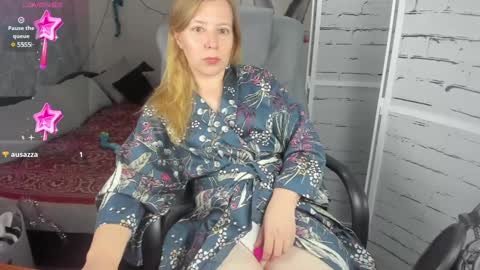 funny_bunny4 online show from 01/01/25, 06:59