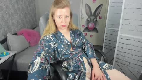 funny_bunny4 online show from 01/19/25, 03:32