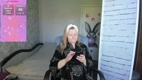 Snapshot of funny_bunny4 chatting on 08/02/26, 02:26 funny_bunny4 online show from 08/02/26, 02:26