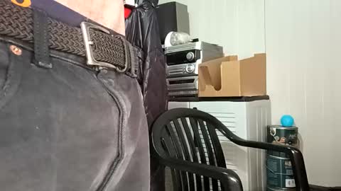 Italian men online show from 11/21/25, 10:25