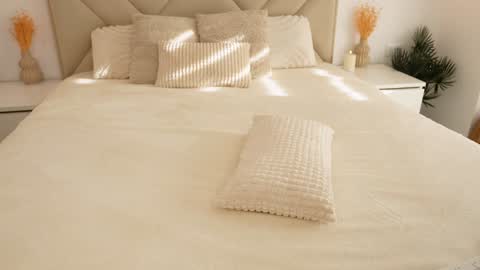 Katy Noel -  online show from 11/26/25, 11:22