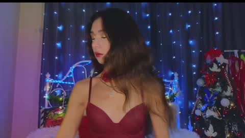 Snapshot of funny_whotsss chatting on 12/29/24, 10:14 Tiffany online show from 12/29/24, 10:14