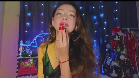 Snapshot of funny_whotsss chatting on 01/02/25, 09:18 Tiffany online show from 01/02/25, 09:18