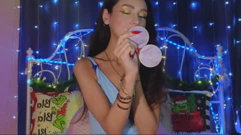 Snapshot of funny_whotsss chatting on 01/12/25, 10:43 Tiffany online show from 01/12/25, 10:43