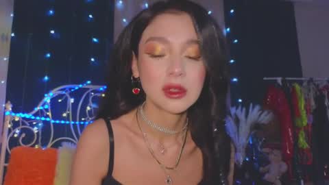 Snapshot of funny_whotsss chatting on 02/19/25, 11:25 Tiffany online show from 02/19/25, 11:25