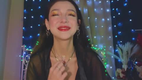 Snapshot of funny_whotsss chatting on 03/09/25, 11:35 Tiffany online show from 03/09/25, 11:35