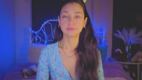 Snapshot of funny_whotsss chatting on 10/25/25, 02:30 Tiffany online show from 10/25/25, 02:30