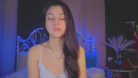 Snapshot of funny_whotsss chatting on 12/14/25, 01:22 Tiffany online show from 12/14/25, 01:22