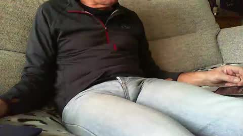 Snapshot of funslimguy chatting on 12/07/24, 02:13 Funslimguy online show from 12/07/24, 02:13