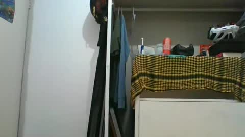 Snapshot of funslimguy chatting on 09/24/25, 03:43 Funslimguy online show from 09/24/25, 03:43