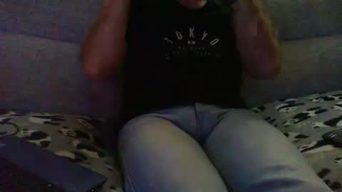 Snapshot of funslimguy chatting on 10/19/25, 10:21 Funslimguy online show from 10/19/25, 10:21