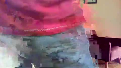 Snapshot of funslimguy chatting on 10/31/25, 04:52 Funslimguy online show from 10/31/25, 04:52