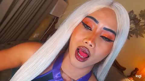 Snapshot of funtastic_harlow chatting on 12/04/25, 11:35 Maddonna online show from 12/04/25, 11:35