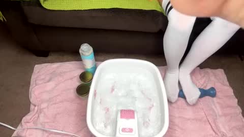 Snapshot of funwithprettyfeet chatting on 01/20/25, 10:59 funwithprettyfeet online show from 01/20/25, 10:59