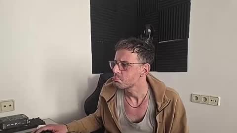 Snapshot of futuregymbro chatting on 03/23/26, 09:46 Worah online show from 03/23/26, 09:46