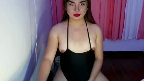 Snapshot of fuxylady_cummer chatting on 04/20/26, 04:43 fuxylady_cummer online show from 04/20/26, 04:43