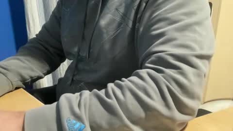 fuzitzu2 online show from 02/06/25, 07:40