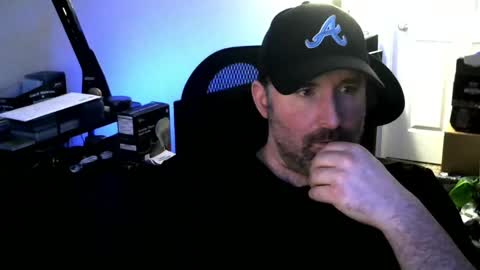 Snapshot of fuzz08 chatting on 06/05/26, 10:43 fuzz08 online show from 06/05/26, 10:43