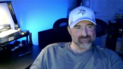 Snapshot of fuzz69_ chatting on 05/11/26, 08:42 fuzz69_ online show from 05/11/26, 08:42