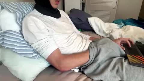 Snapshot of fuzzie_07 chatting on 02/10/25, 10:19 fuzzie_07 online show from 02/10/25, 10:19