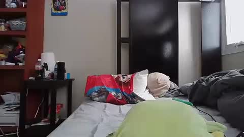 fuzzypeaches87 online show from 01/15/26, 04:00