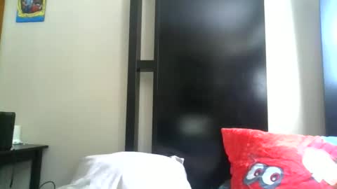 Snapshot of fuzzypeaches87 chatting on 03/14/26, 04:12 fuzzypeaches87 online show from 03/14/26, 04:12