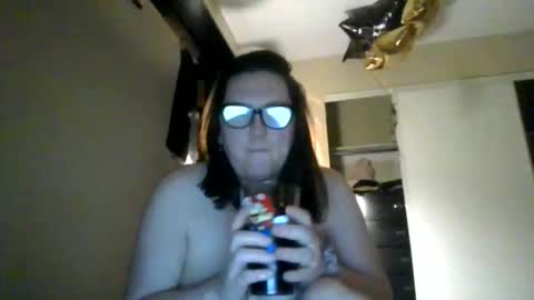 Snapshot of fuzzypeaches87 chatting on 04/04/26, 04:22 fuzzypeaches87 online show from 04/04/26, 04:22